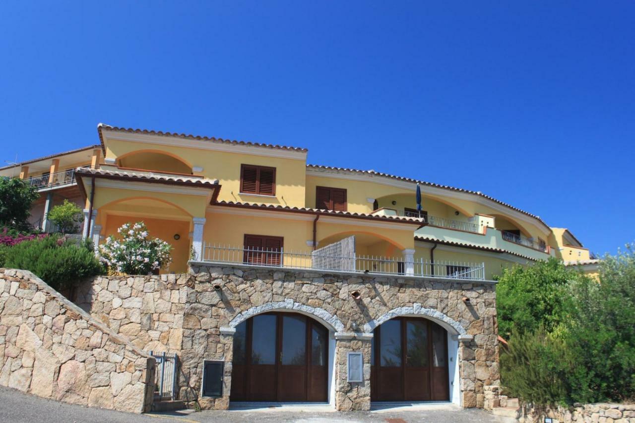 Seaview Apt Solita Budoni Exterior photo