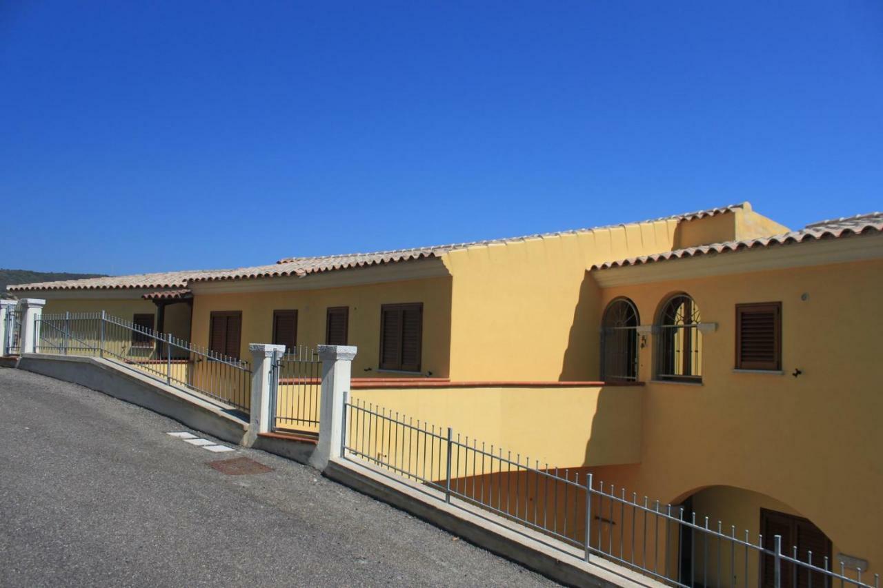 Seaview Apt Solita Budoni Exterior photo